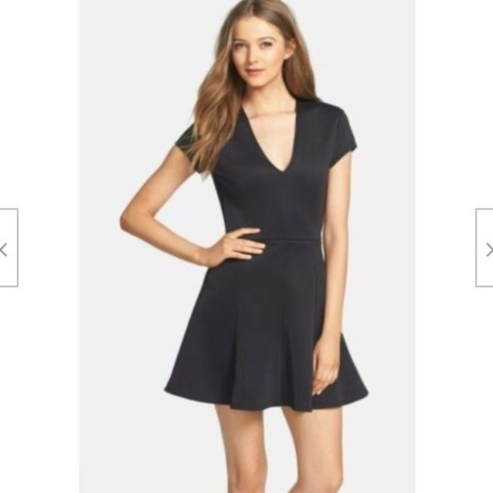 Bardot Cruz Flip Hem Dress Size 8 NWT black
